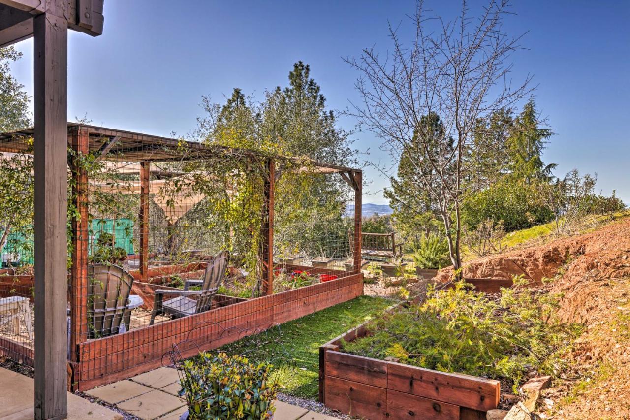 Hideaway Garden, Balcony, And Scenic View! Casa de férias *
