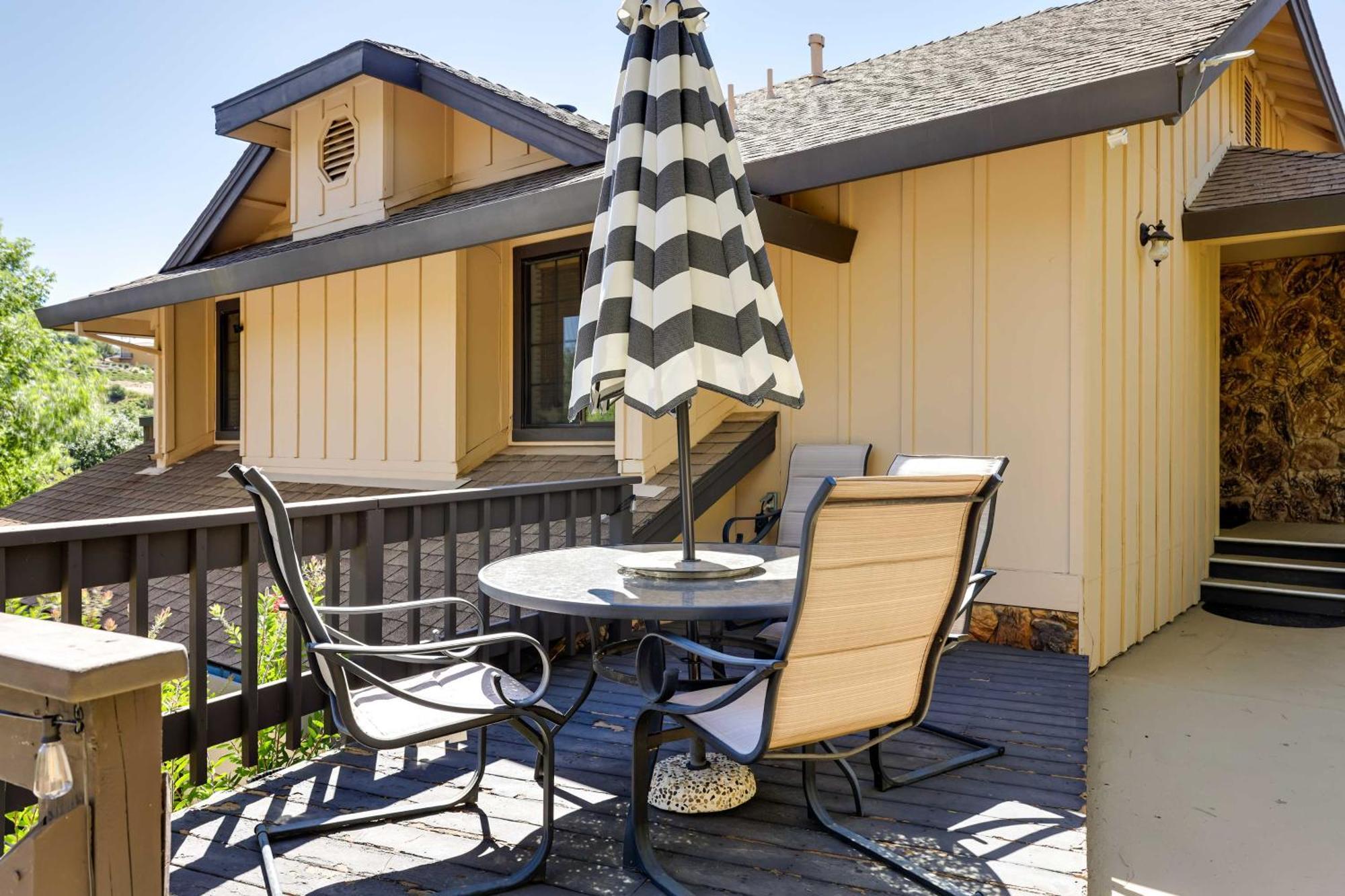 Hideaway Garden, Balcony, And Scenic View! Casa vacanze *
